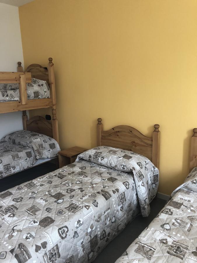 Cascina Monte Diviso Hostel Gallarate Luaran gambar