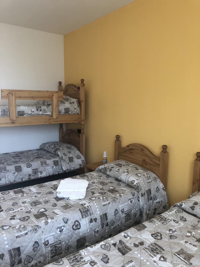 Cascina Monte Diviso Hostel Gallarate Luaran gambar
