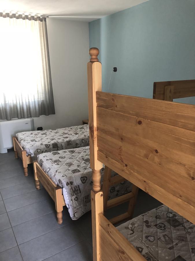 Cascina Monte Diviso Hostel Gallarate Luaran gambar